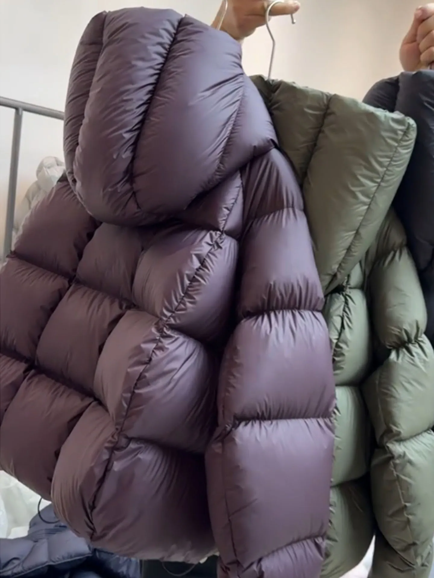 Koreanische Sle ort Puffer Jaet frauen Faionable Flauschigen Mantel Winter Thi Oberbekleidung Hohe Taille Lange Sve Farbe