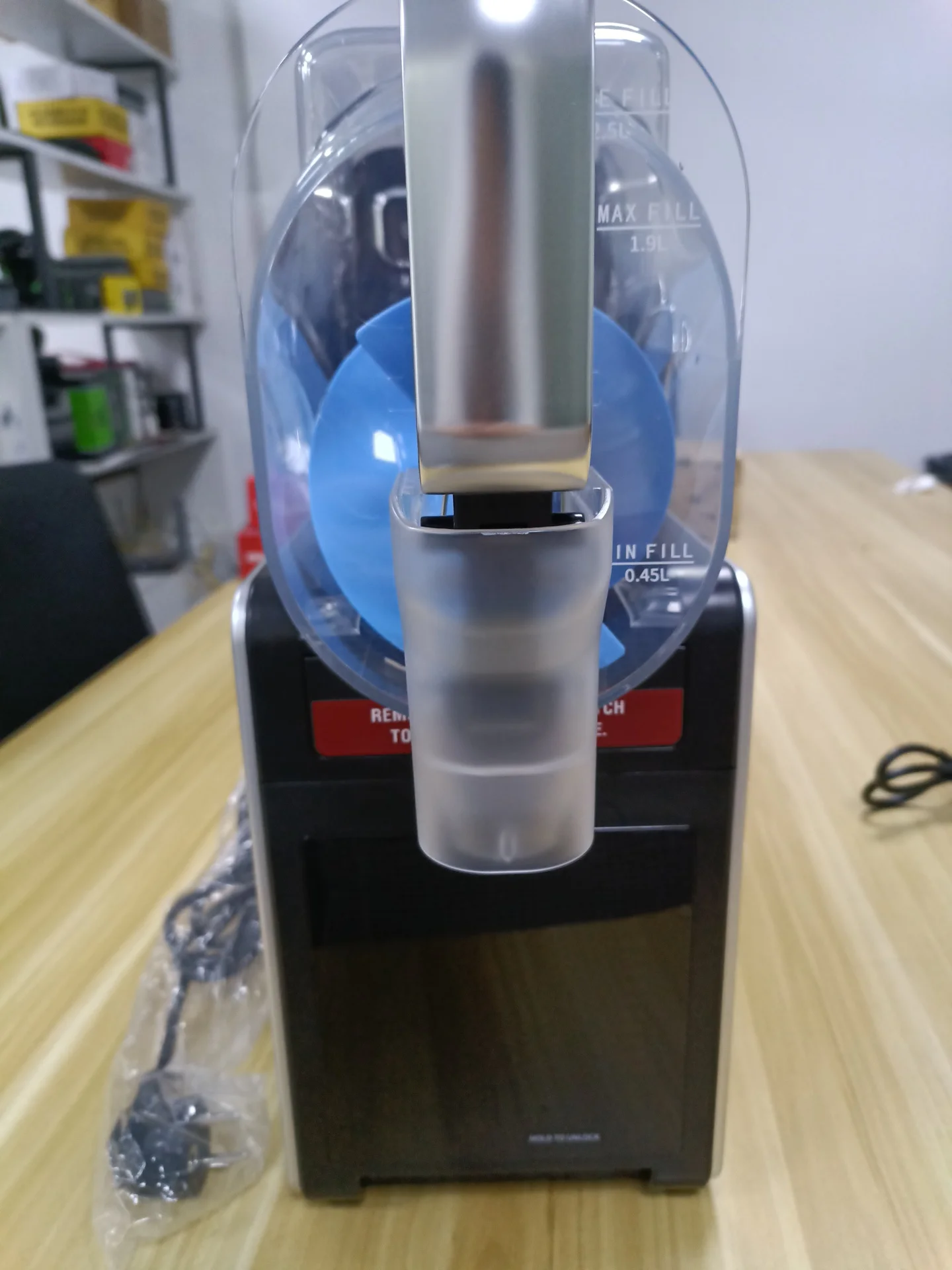 2025 Hot Selling Frozen Household Ice Slushie Machine Frozen Drink Professional Mini Slushie Ice Cream Maker Ice Cream Machine