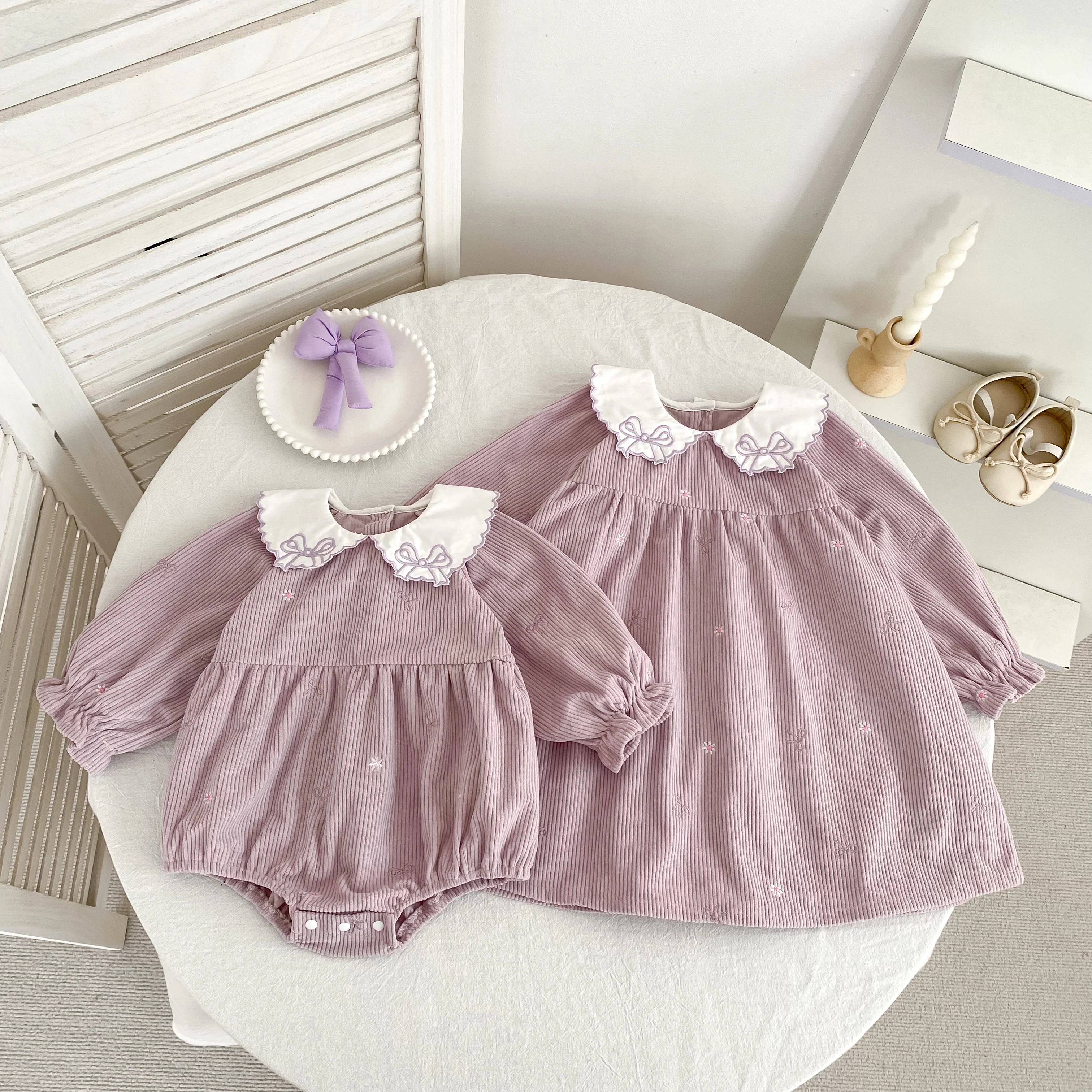2026 Baby-Mädchen Cord-Strampler 0-24M Süßer Schleifenkragen mit Stickerei Langarm-Body für Kleinkinder Mädchen Frühling Winter Jumpsuit – Detail 20