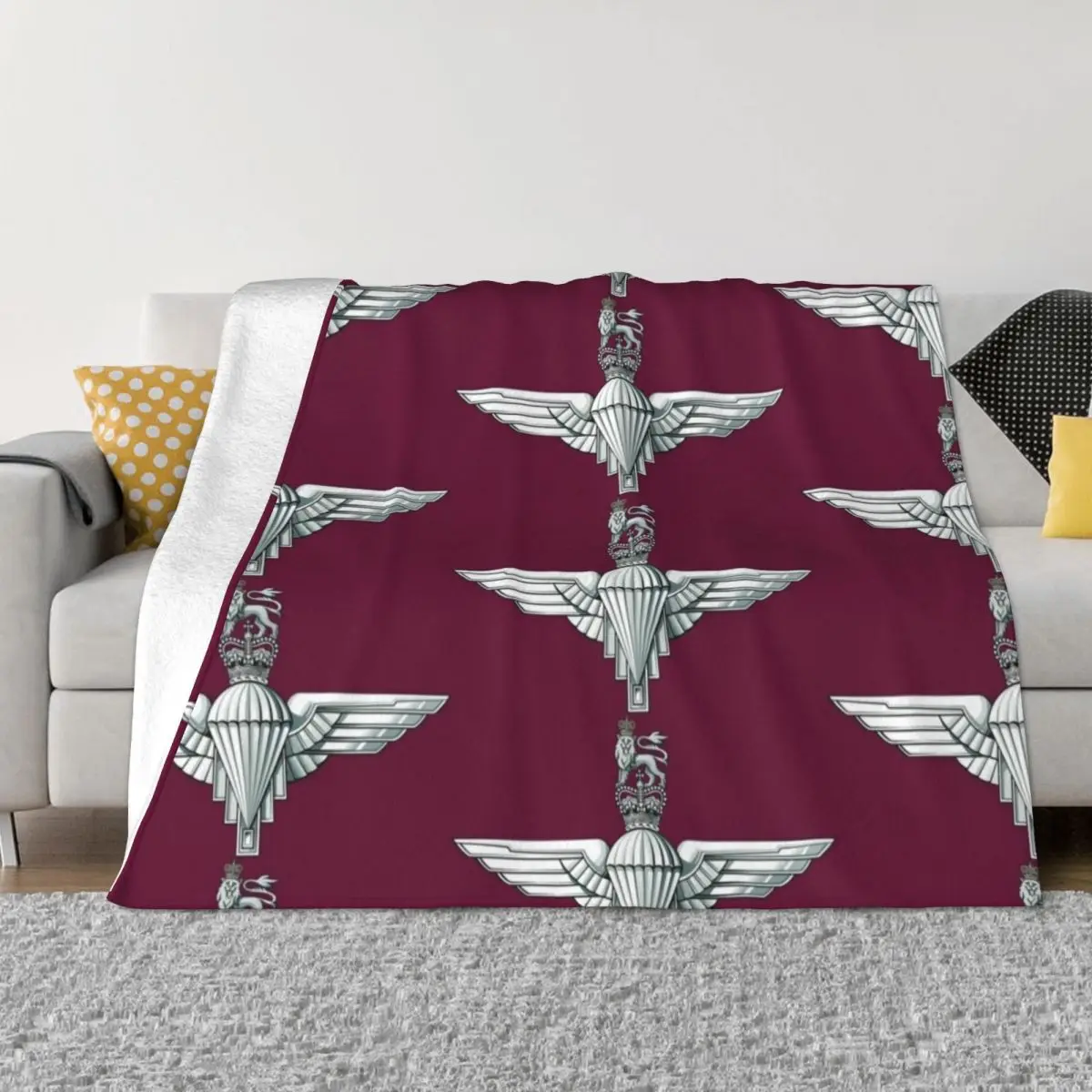 

Parachute Regiment Cap Badge Throw Blanket Flannel Fabric Decorative Blankets