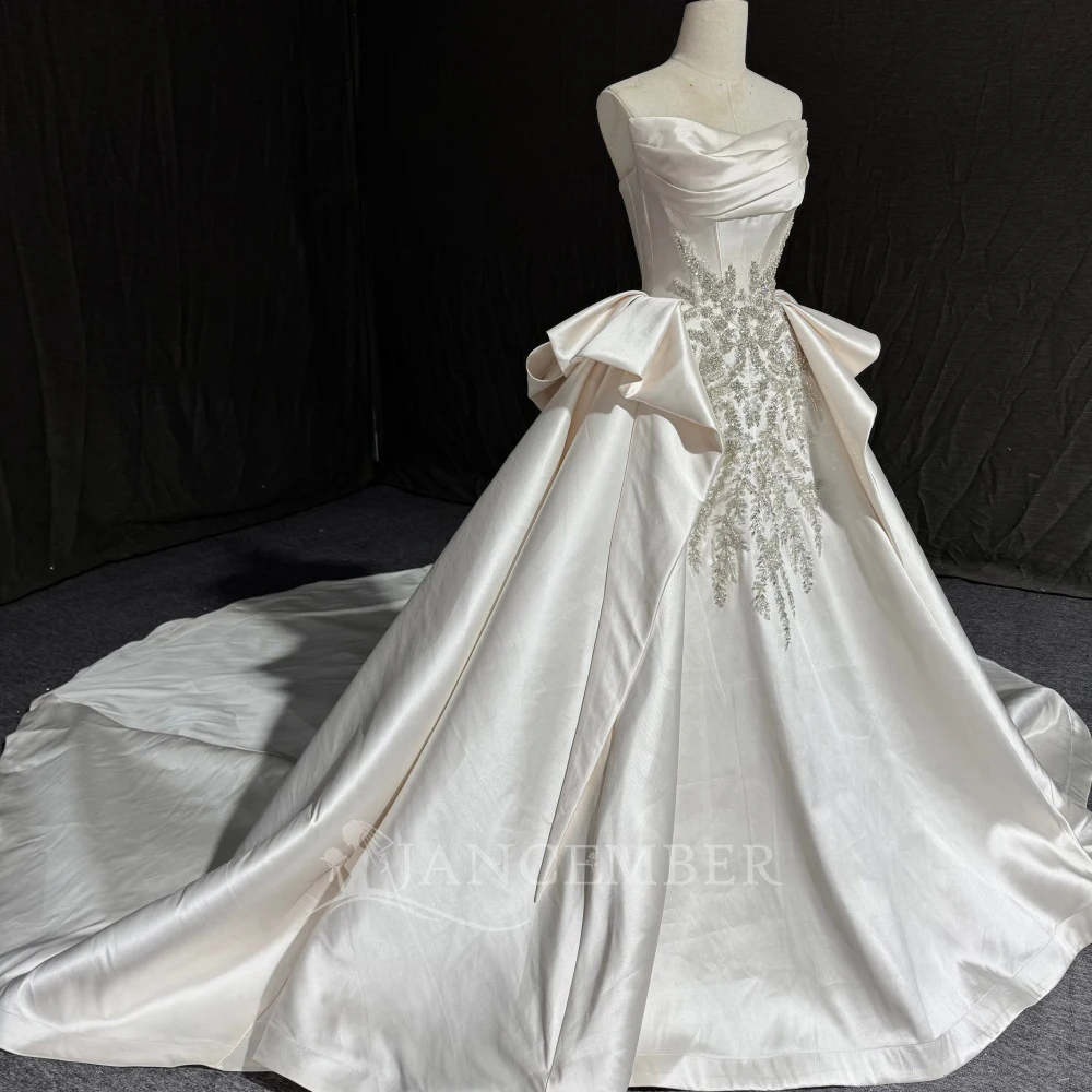 ノースリーブのボールガウンウェディングドレス2025、ストラップレスサテン、花嫁パーティー、プリンセス、卸売、コートトレイン、カスタムメイド、ベスティード・デ・ノイバ