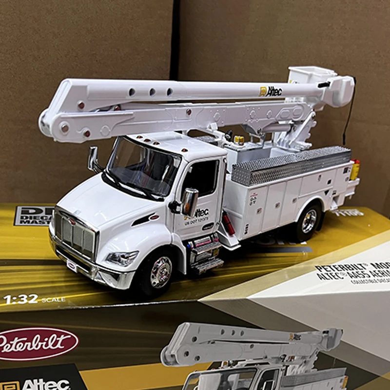 

DM Diecast Alloy 1:32 Scale PETERBILT 536 High Altitude Work Climbing Vehicle Car Model 71105 Adult Toys Classics Souvenir Gifts