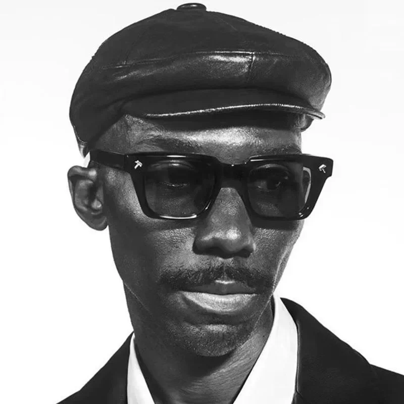 

Outdoor Driving Rivet Square Sunglasses Women For Men Popular Luxury Brand Designer Vintage Sun Glasses Punk Eyeglasses UV400