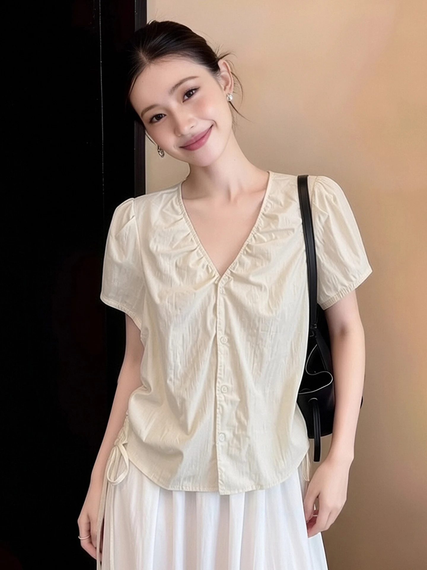 

French Style V-Neck Bubble Sleeve Shirt Women's Summer Drawstring Pleated Waist Slimming Age-Defying Top Casual Loose Fit