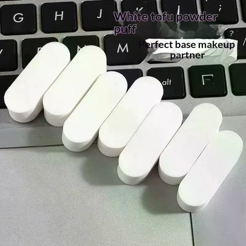 ฟองน้ำแต่งหน้าเนื้อนุ่ม 10 ชิ้น ใช้ได้ทั้งแบบเปียกและแบบแห้ง สีขาว สำหรับลงรองพื้น คอนซีลเลอร์ แป้งพัฟ เครื่องมือแต่งหน้า
