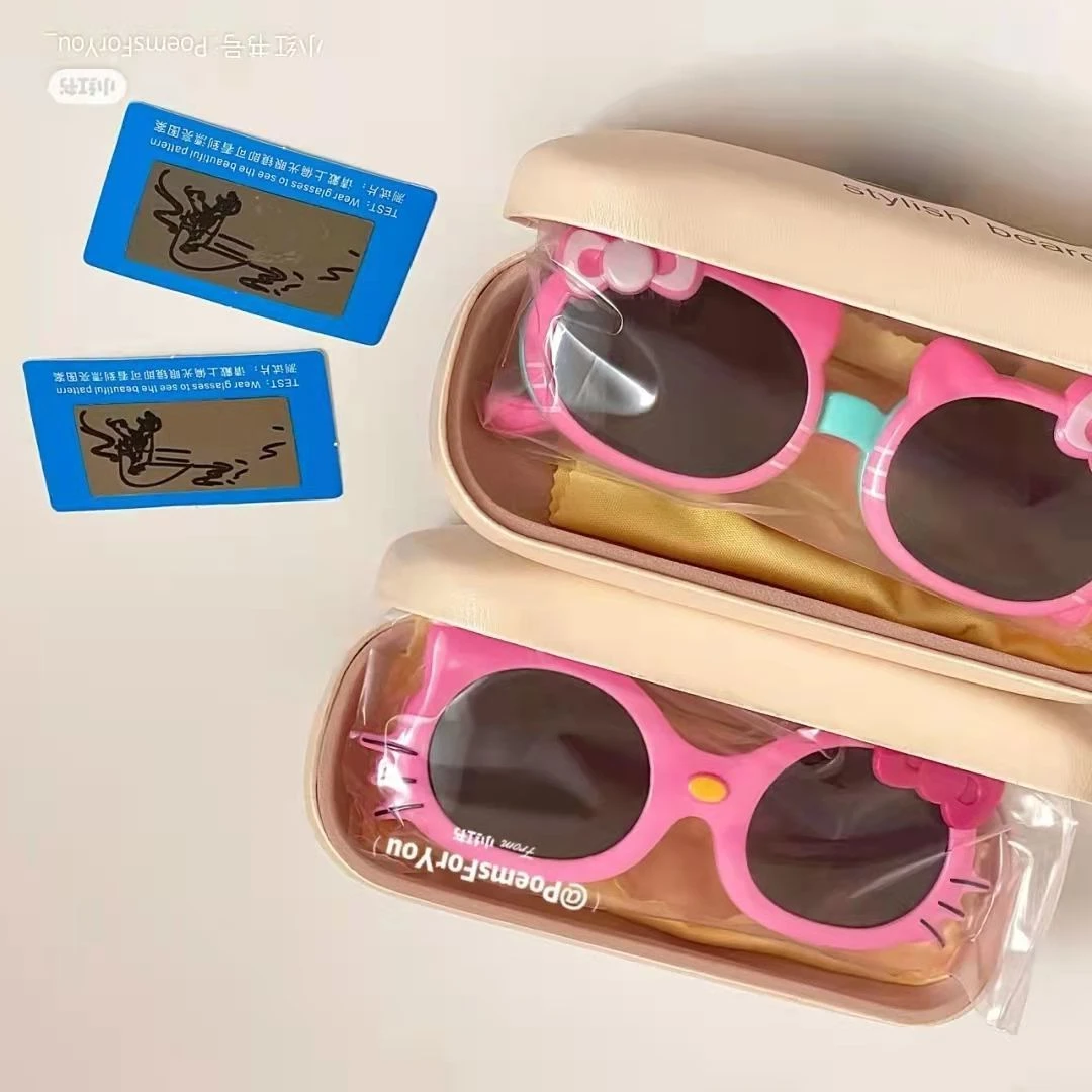 TAKARA TOMY Hello Kitty Summer Photo Glasses Girls Student Cute Cartoon Lightweight Sunglasses UV Protection Sunshade Mirror