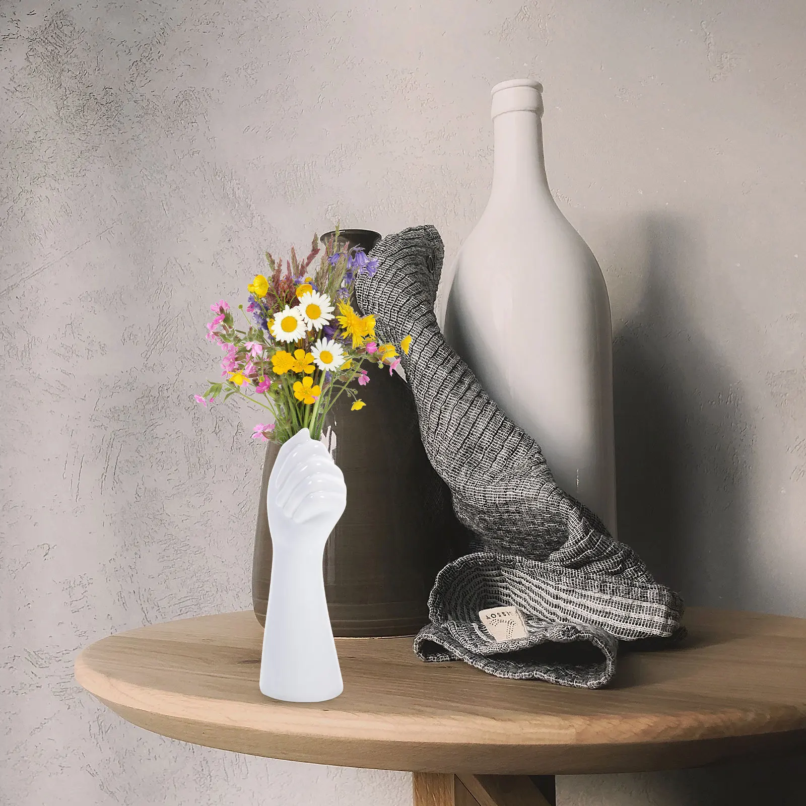 

Arm Body Shaped Vase High-Class Ceramic Material Decorative Hand Vase for Office Home Bar Cabinet Interior Design Element