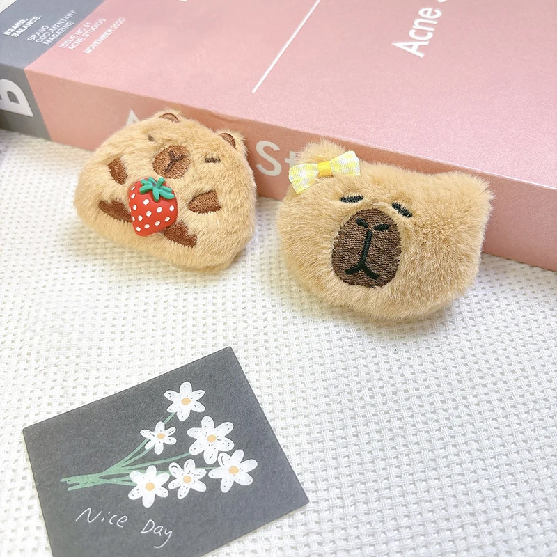 LLavero de dibujos animados de animales Capybara, muñeco de peluche creativo, broche, mochila Kawaii, decoración colgante, accesorios de bricolaje hechos a mano