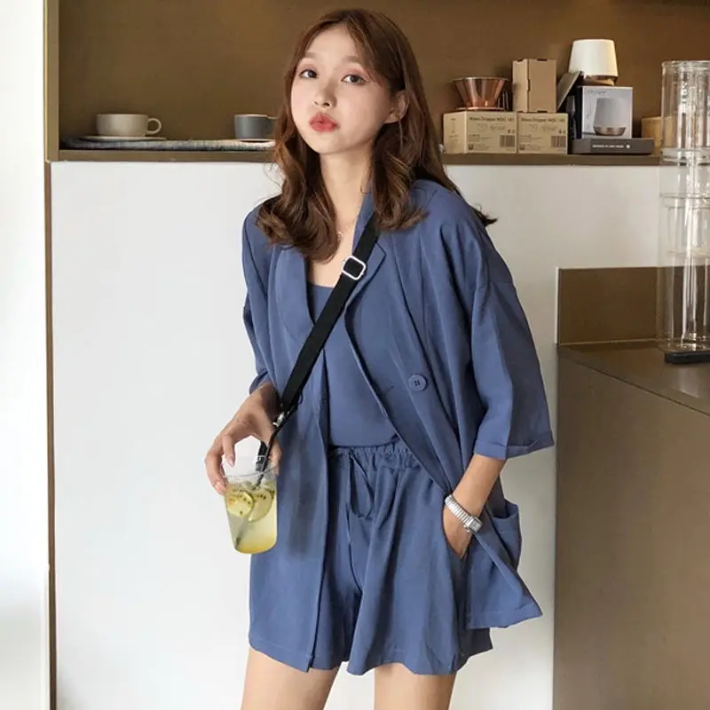 Three piece women\'s Korean version loose fitting new spring and summer small suspender shorts set suit jacket women\'s clothing