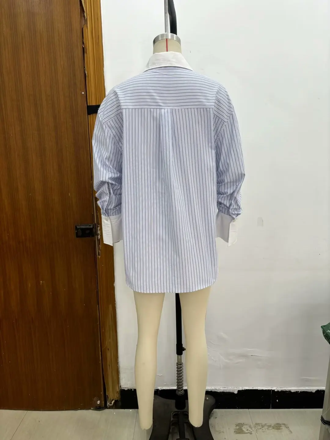 TRAFZA-Camisa de peito único listrado feminino, streetwear de bolso popeline, camisa solta dobrada, moda verão casual, 2022