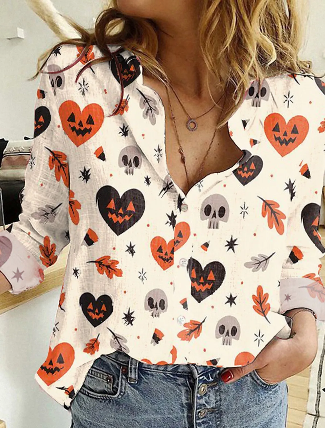 

New 3D printed women's long sleeved shirt with Halloween style pumpkin and ghost pattern decoration style