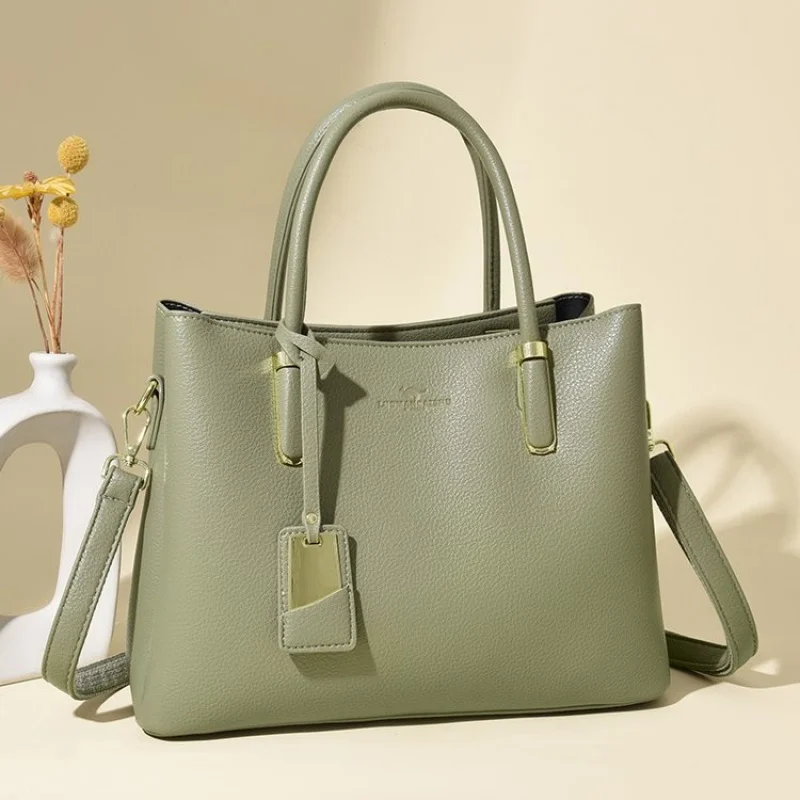 

Ladies Tote Bag Made Of Fine Leather Featuring Trendy Paris Casual Look​