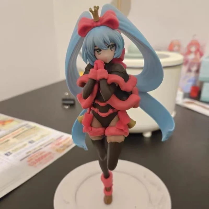 furyu-originale-vocaloid-hatsune-miku-exc∞d-creative-figure-sweetsweets-noel-raspberry-21cm-modellino-da-collezione-disponibile