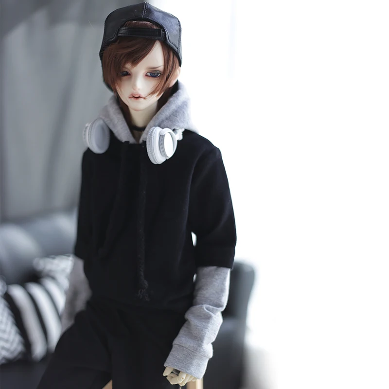 D04-A818 children handmade toy 1/3 Uncle Doll BJD/SD doll Accessories black grey paneled cardigan hoodie 1pcs