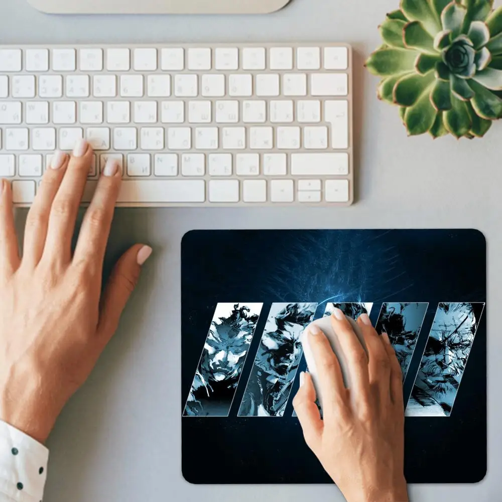 45x40 Metal Gear Mouse Pad Gaming Accessories Gabinete PC Gamer Computer Keyboard Desk Mat Rubber Laptop Small Mousepad