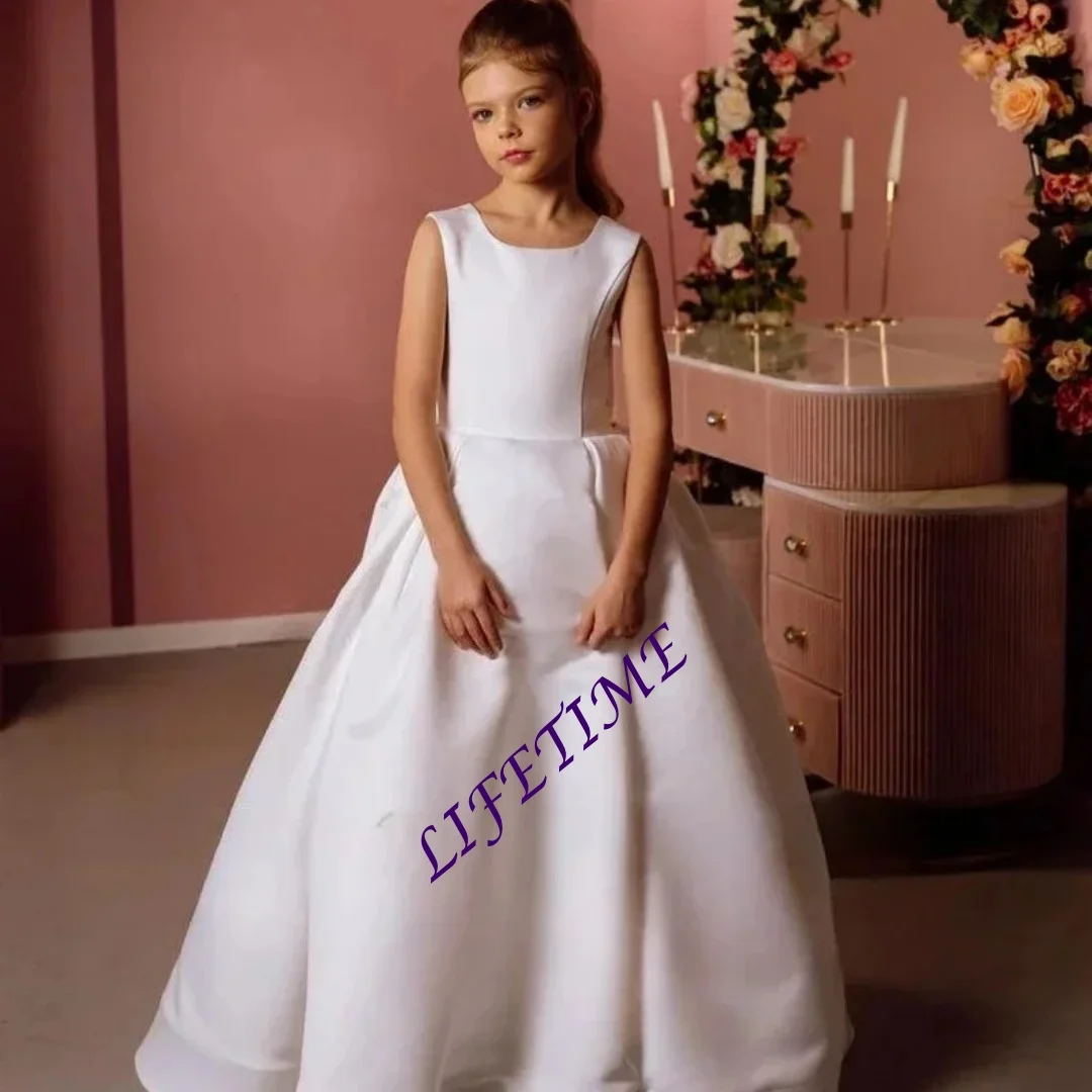 فساتين فتاة الزهور البيضاء المخصصة لحفلات الزفاف بسيطة طول الأرض من الساتان مع فيونكة أنيقة للأطفال فستان حفلات أعياد الميلاد لوصيفات العروس #2
