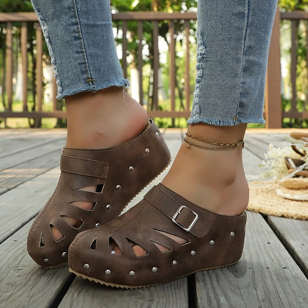 Women Hollow Out Wedge Mules Closed Toe Adjustable Buckle Rivet Decor Vintage Distressed Slip on Sandals Ladies Summer Casual