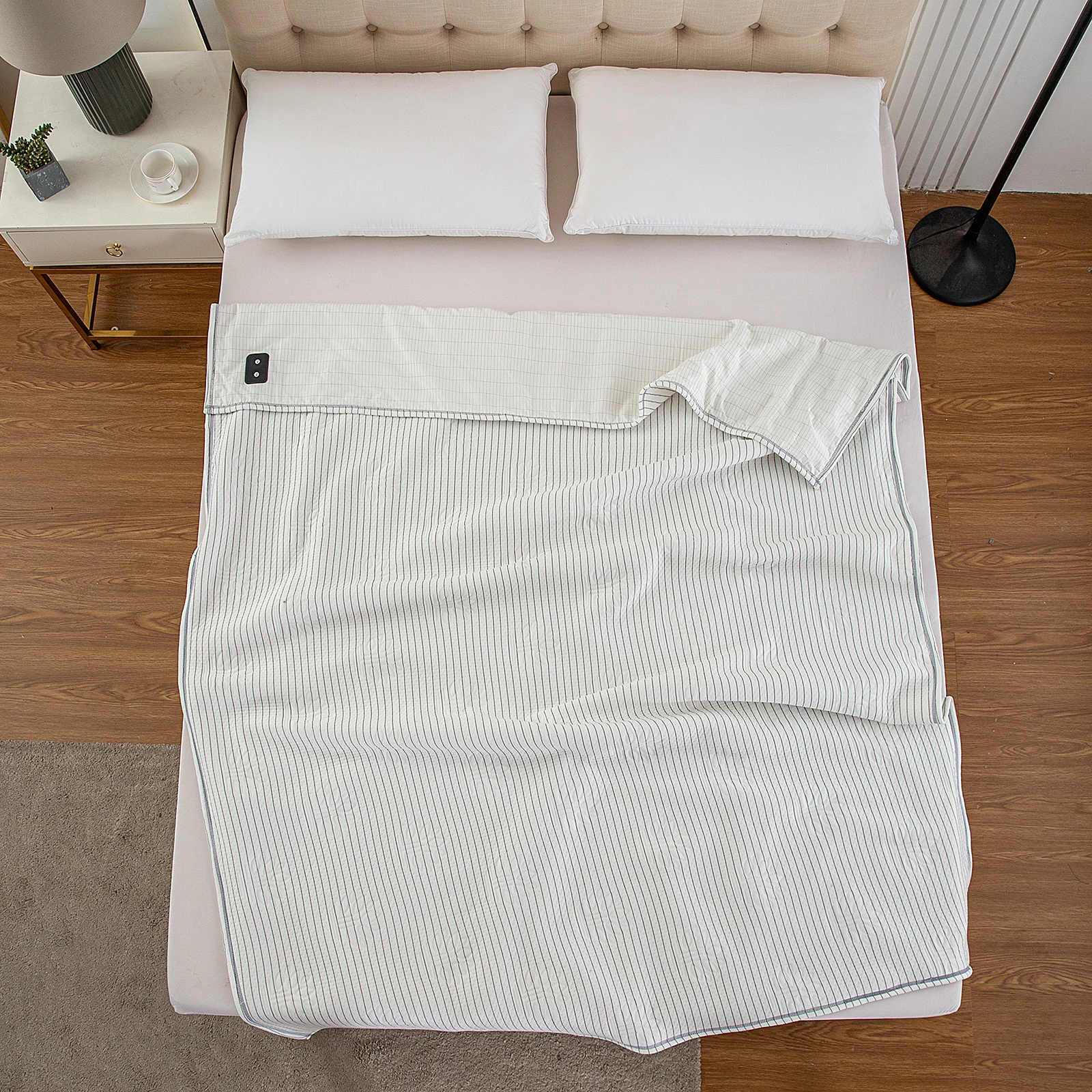 Modern Woven Conductive Silver Grounding Throw Anti-Static EMF Protection Earthing Sleep Blanket for Airplane and Bed Use