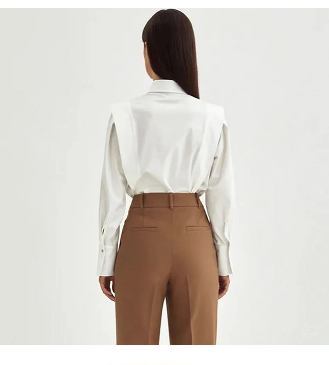 CH Metall-Logo Langarm-Hemd für Damen Locker Sitzend Spitzkragen Strukturierte Schultern Premium-Stoff Büro Casual Oberteile – Detail 5