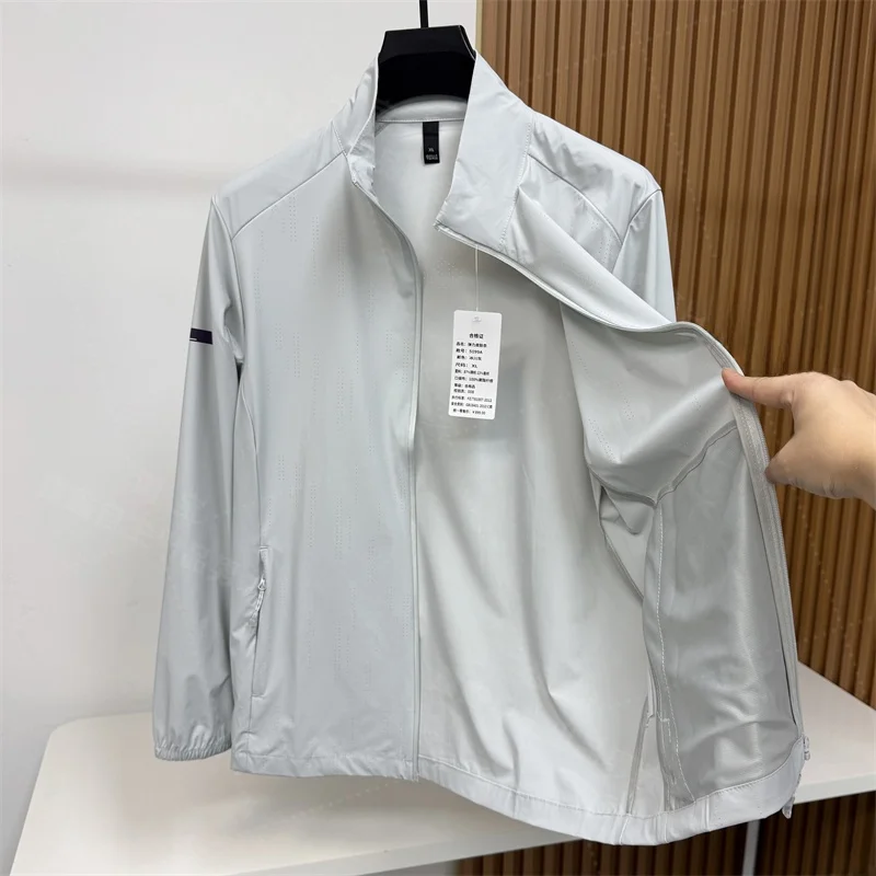 

Ice Silk Men's Summer Lightweight Qui Dry Stand Collar Outdoor Jaet Breathable Skin-Friendly Svel Zipper Closure