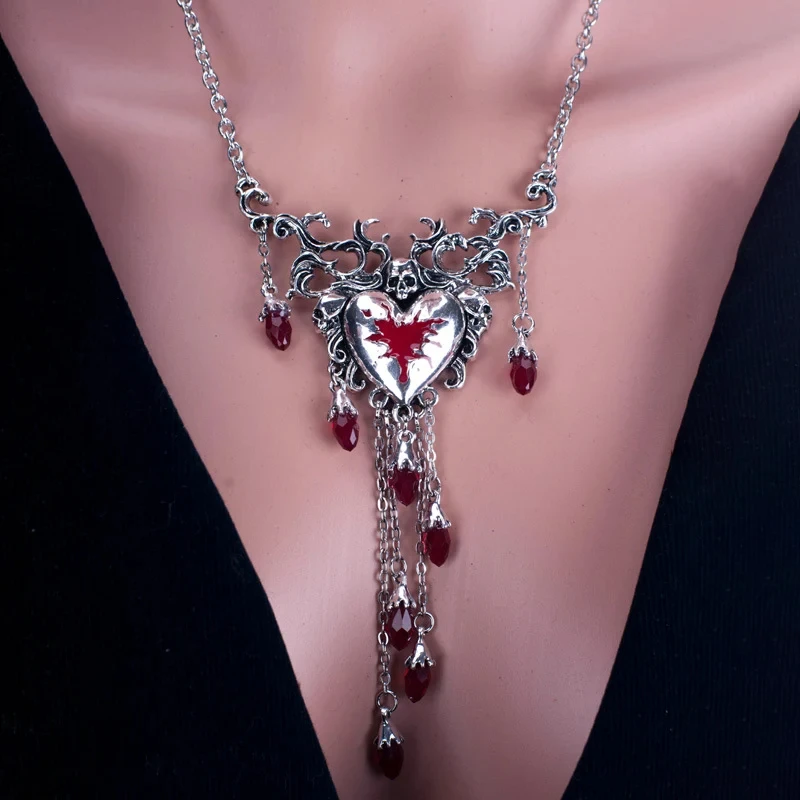 Gothic Broken Heart Tassel Necklace Women Punk Fashion Trendy Cool Skull Red Drop Oil Pendant Necklace Jewelry Decorative Props