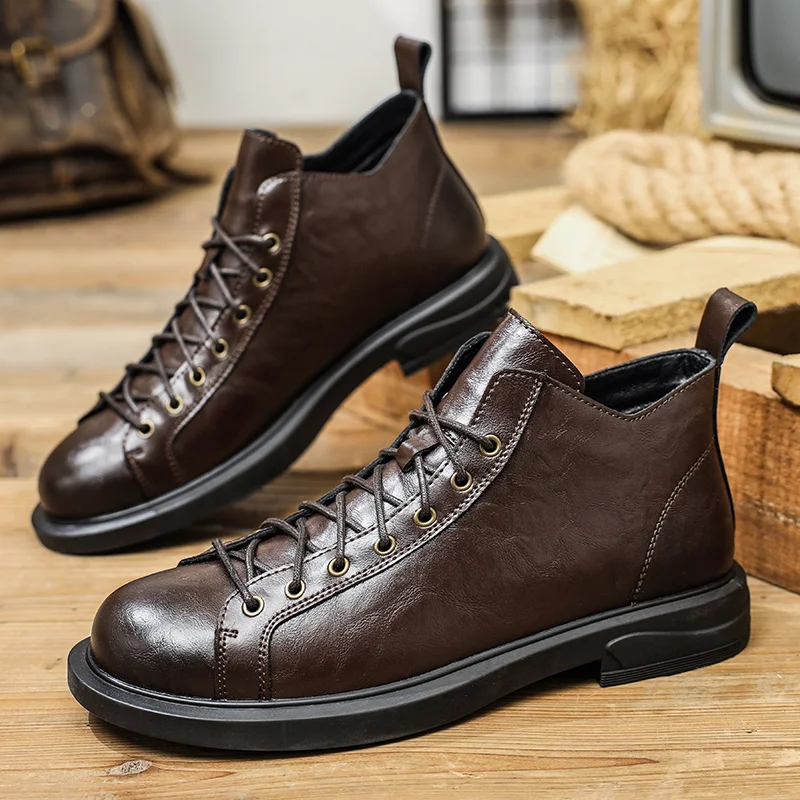 

Couple Leather Big Yellow Boots: 2025 New Autumn and Winter Men's Shoes, British Style Short Boots, Thickened Sole High-Top Boot