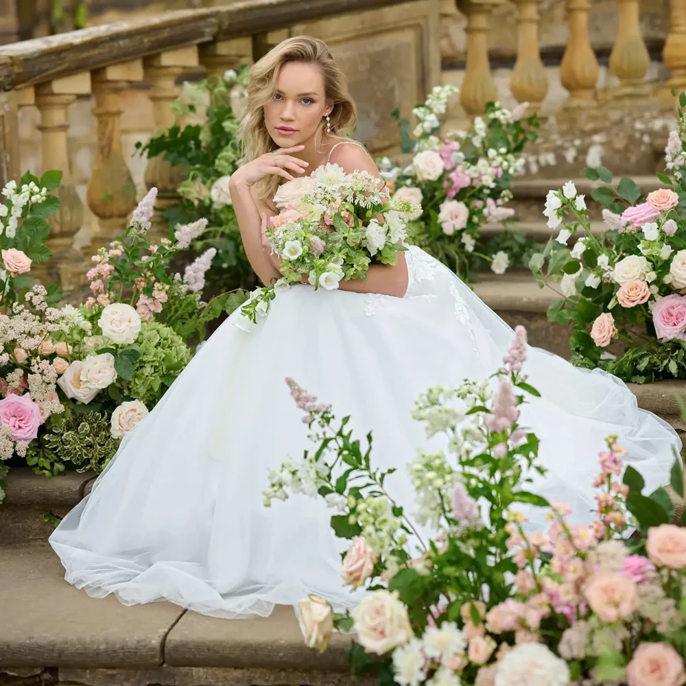 Vestidos De Novia con tirantes finos, escote en V profundo, apliques De encaje, manga desmontable, Vestidos De Novia personalizados con espalda abierta