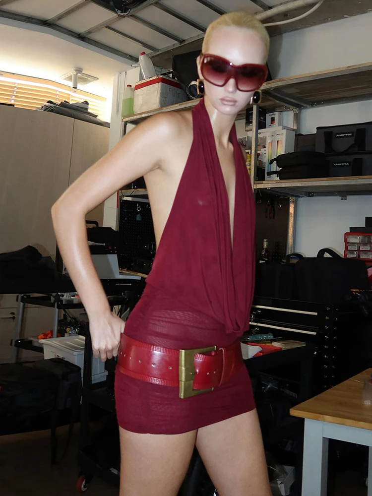 Bizarre chat licou robe dos nu femmes Sexy col pivotant sans manches maigre plis Sexy minuit été tendance Hottie mince moulante