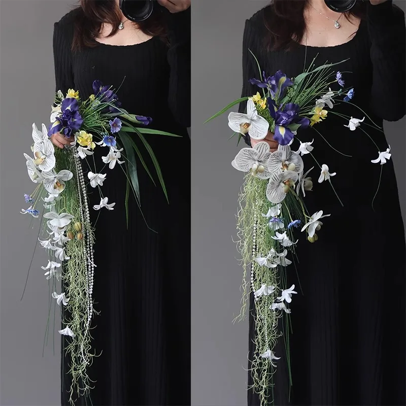 

Air feeling certificate hand bouquet simulation flower purple bridal wedding bouquet hand feeling iris calla lily wedding photog
