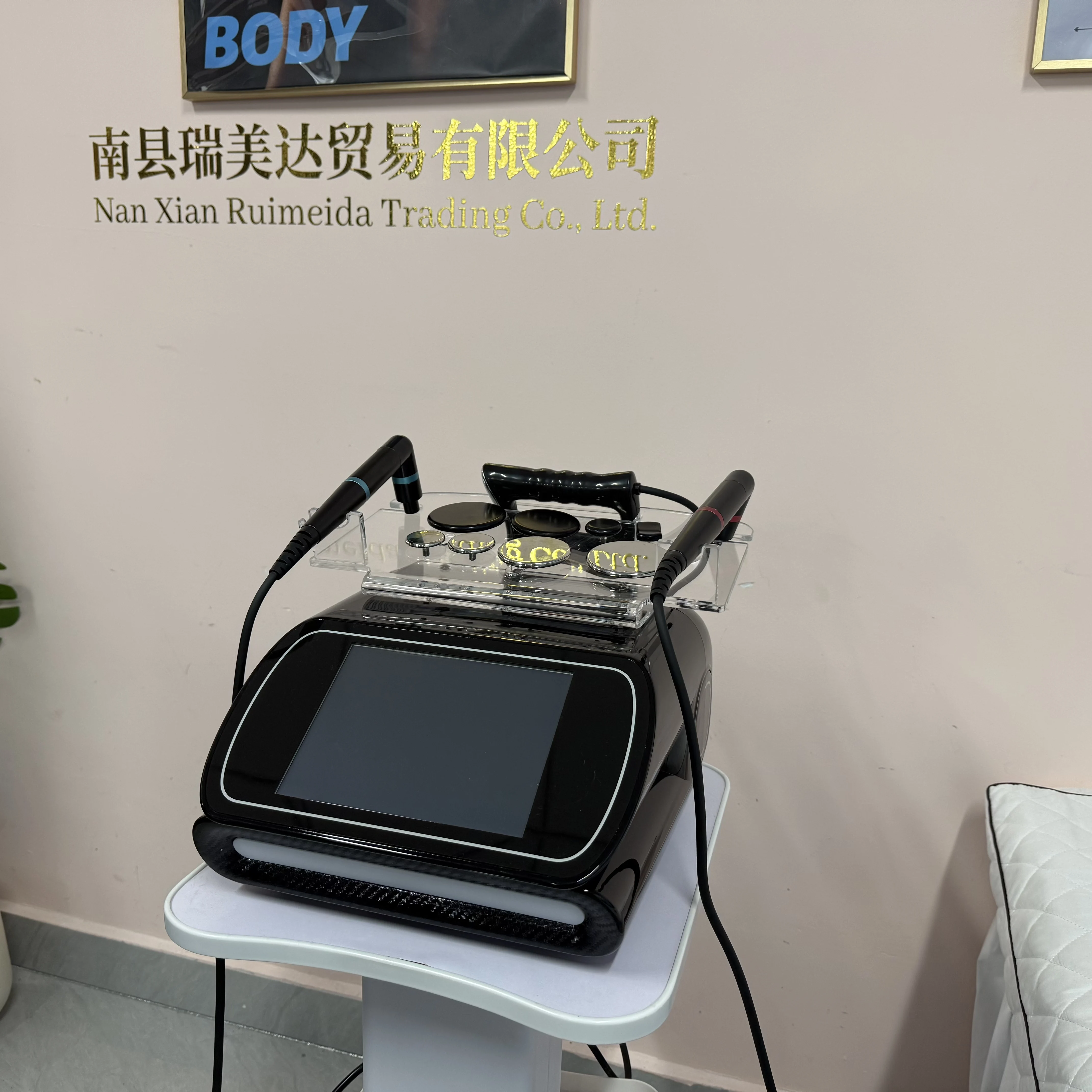 Appareil de beauté à pénétration thermique par circulation 448K, instrument professionnel de soin de la circulation cutanée pour salon