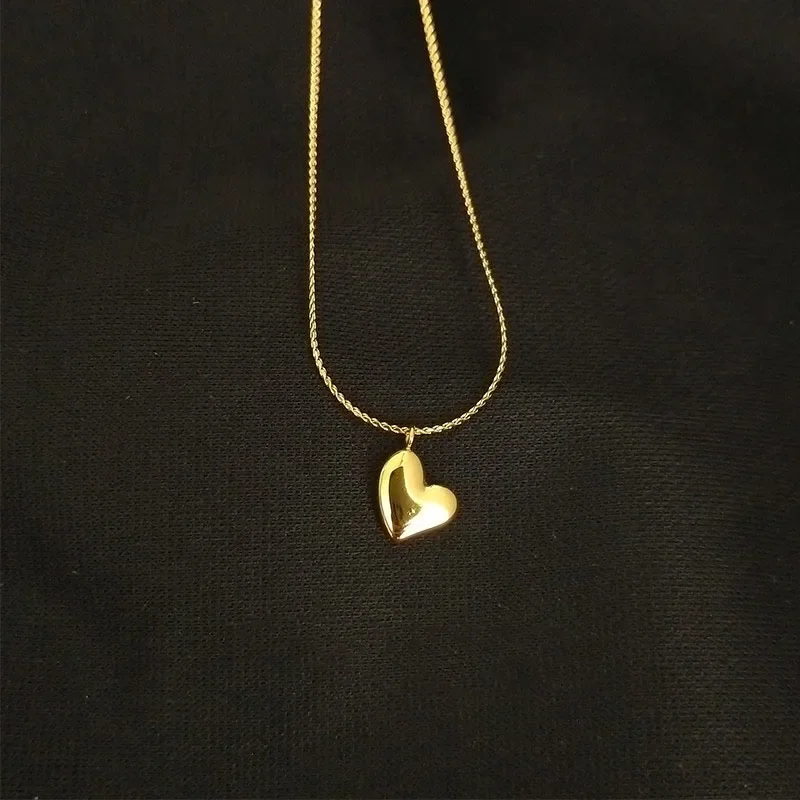 Collar de titanio con corazón de oro de 18K para mujer, joyería de acero inoxidable, diseñador de fiesta, vestido de pasarela, dulce, Japón, Coreano