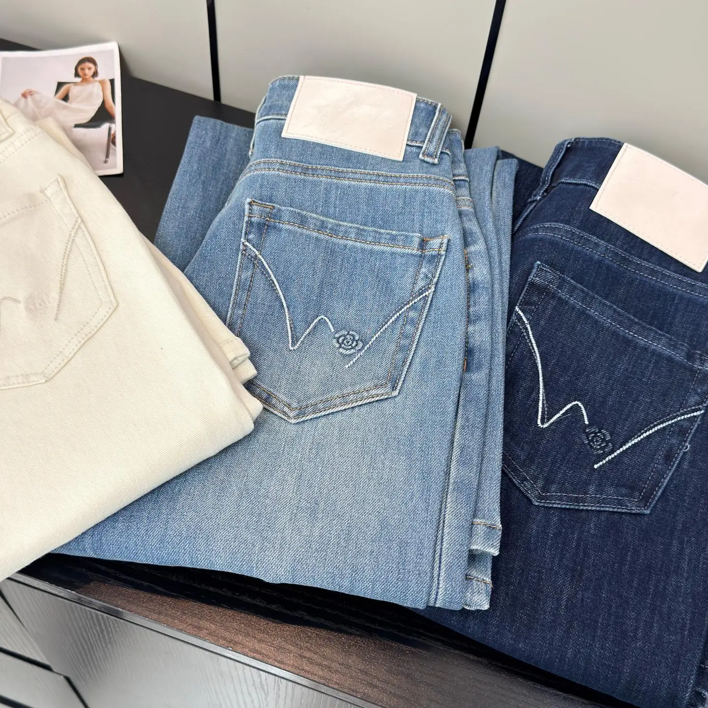 

High Waist Slim Fit Straight Leg Jeans Tea Rose Embroidery Cotton Stretchy Women's Fashion Spring Season Bell Bottom Pants