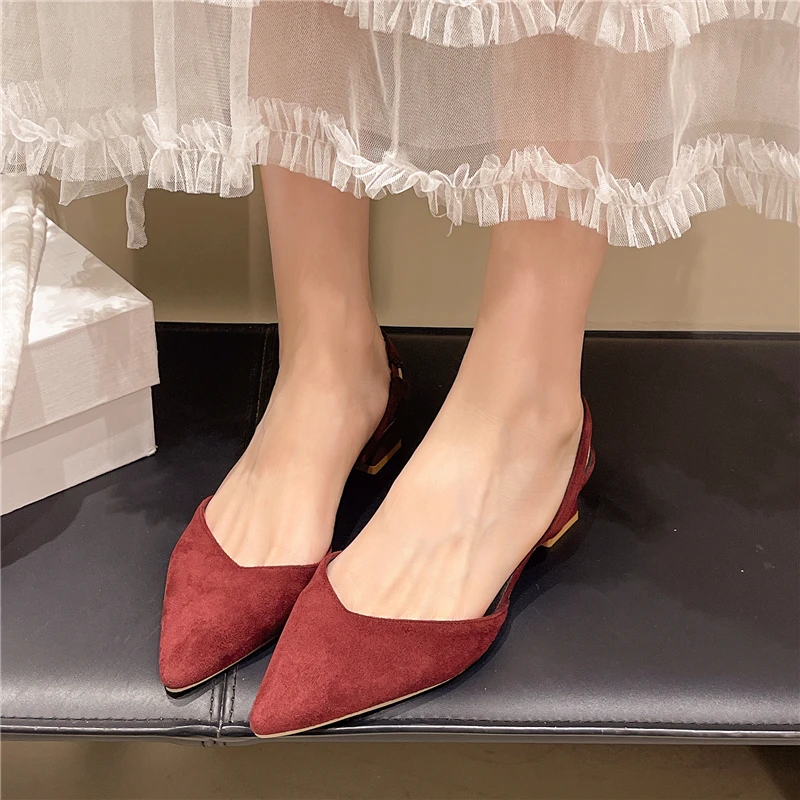 شباشب كعب مربع صيفية جديدة بمقدمة مدببة وفم ضحل وحزام واحد مقاوم للانزلاق أحذية كعب هريرة مقاومة للاهتراء