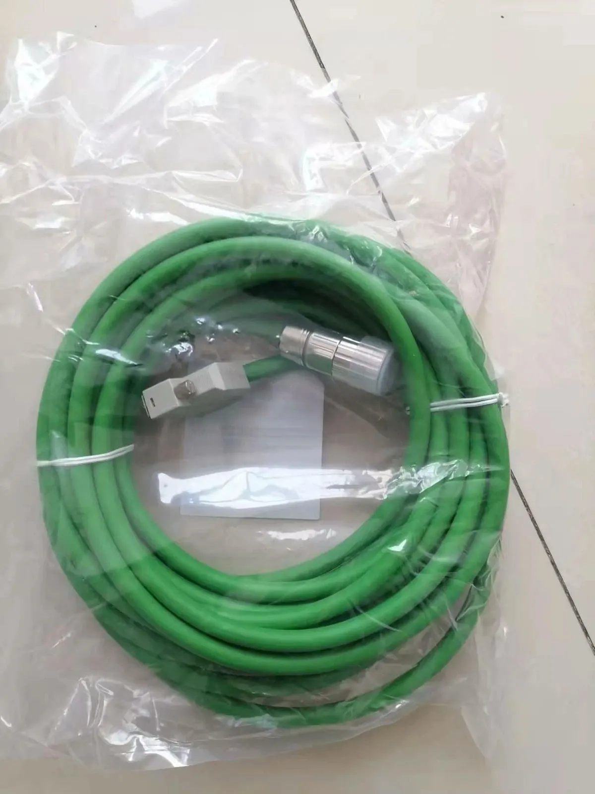 

Совершенно новый 6FX5002-2CA31-1BA0 6FX5002-2EQ10-1BA0. Гарантия один год.