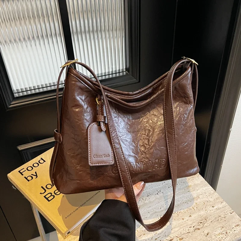 

2024 Autumn Versatile Crossbody Bag, High-end Retro Shoulder Bag, Large Capacity Tote Bag for Women Bolso De Un Hombro De Moda