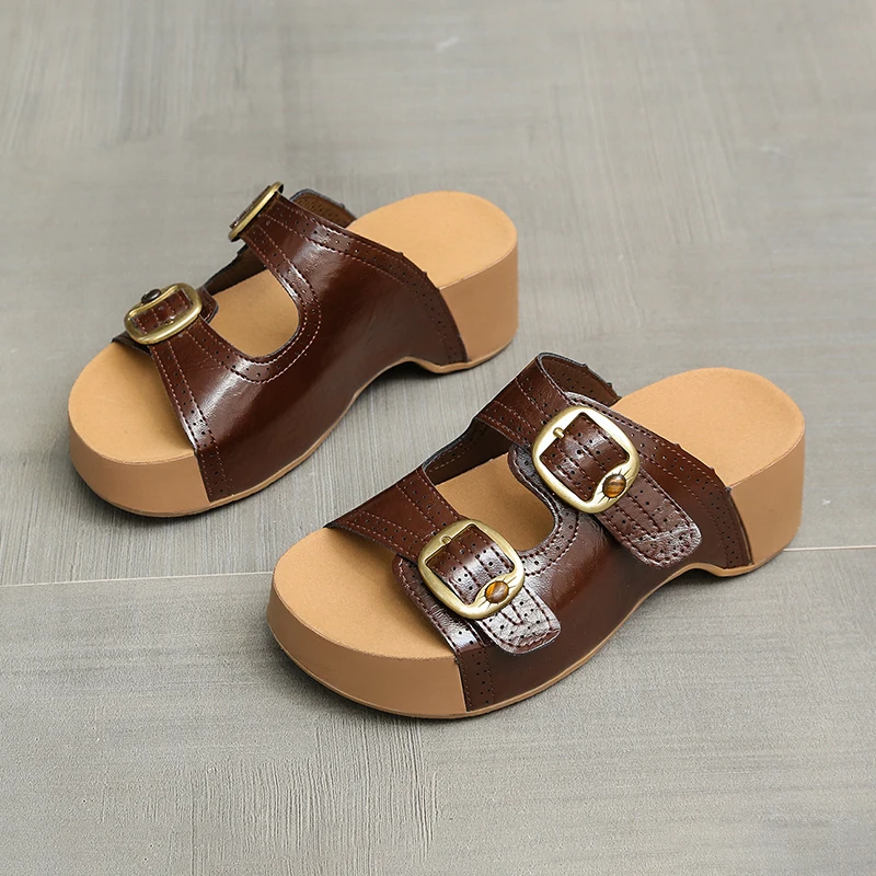 

In The Summer of 2026, The New Platform Heightened Soft Sole Went Out with A Versatile Casual Women's Sandals and Slippers
