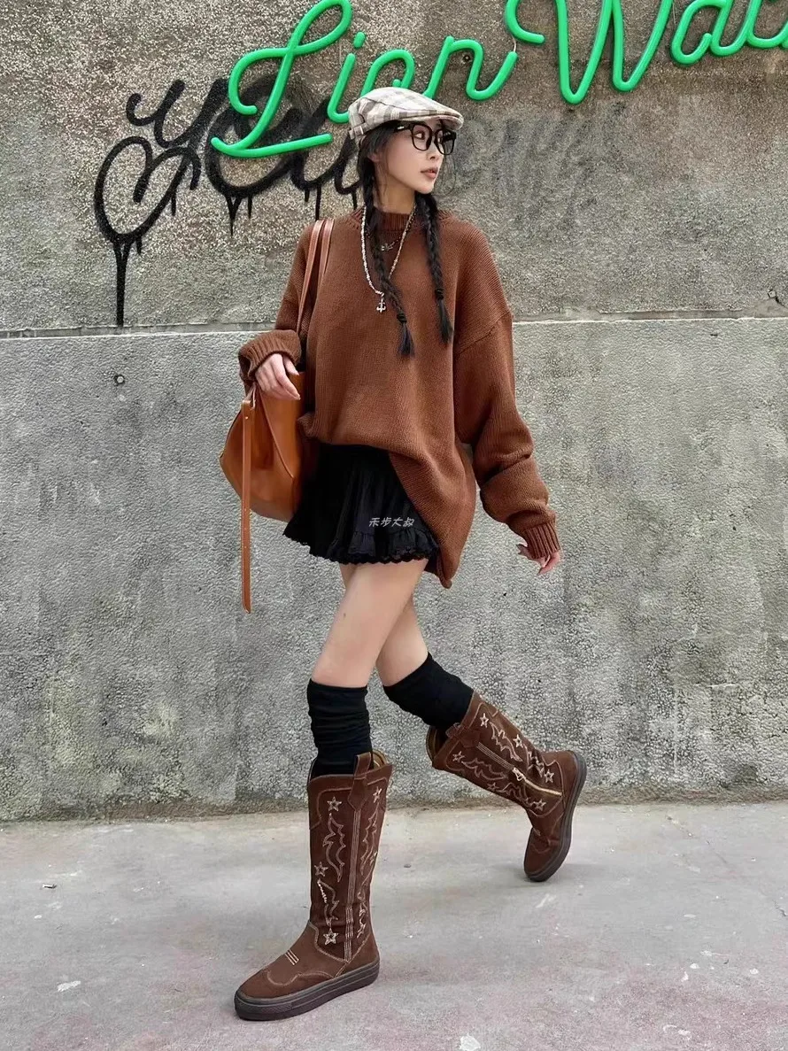 

Flat Bot Long Boots Embroidered Western Cowboy High Tube round Head Ethnic Sle Knight Boots Spring 2026 Versatile All-Match