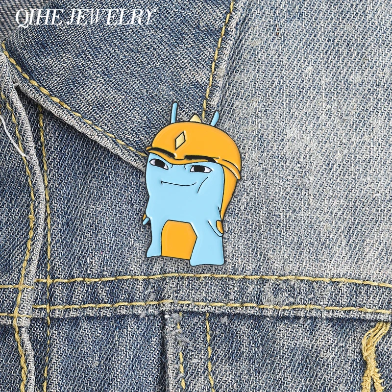 Fantasy-Abenteuer-Animation Monster-Elfen-Emaille-Pins: Süße Anime-Monster-Brosche mit gelbem Helm, Taschen- und Reversabzeichen, Schmuckgeschenke
