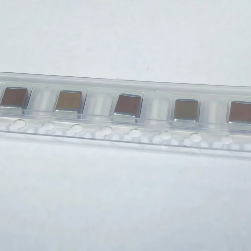500Pcs/Lot 4532 1812 820nF 250V 824K 0.82UF ±10% X7R,SMD Chip Ceramic capacitor,Chip capacitor,4.5mm*3.2mm,C4532X7R2E824KT