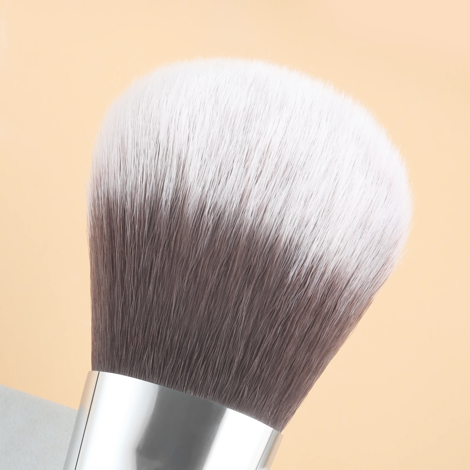 Blush Brush,1pcs	Wooden	Classic Round Fluffy Make facial makeup more delicate cream brush for Making Up Supply