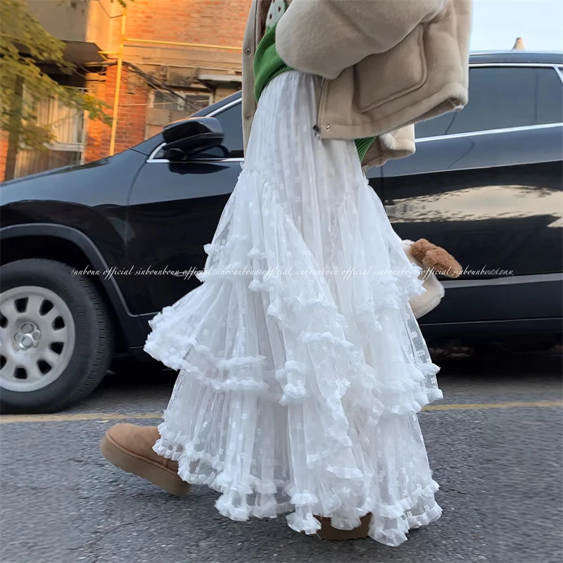 

Белая кружевная юбка женская, весна-лето 2026, новая, трехслойная, пышная, А-силуэт, с цветочным узором, на сетчатой подкладке, длинная, из тюля, трендовая