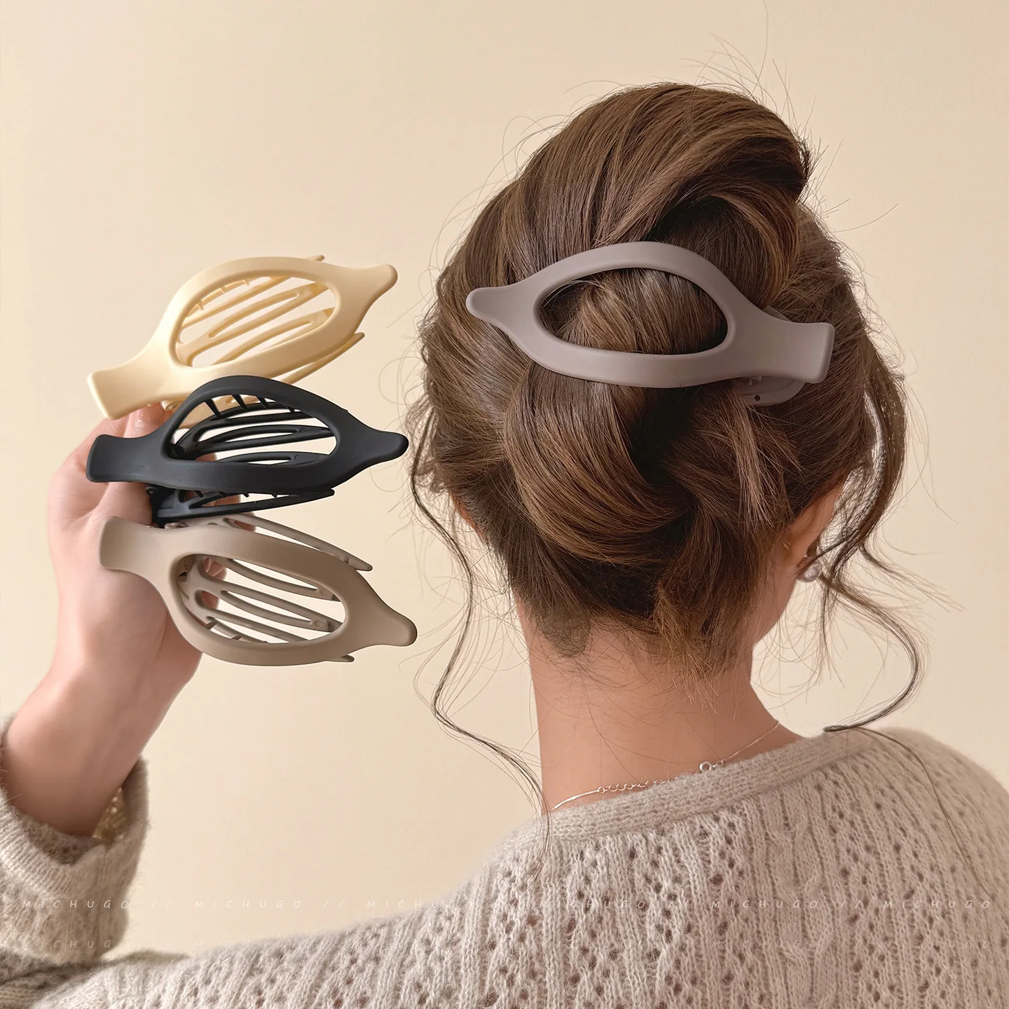 Large Size Plastic Hair Claw Clip Matte Color Hair Clamps Grab Hollowed Oval Geometric Barrettes Hairpin Women Hair Accessories