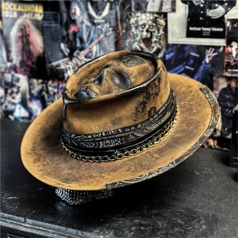 A skull top pure hat style felt