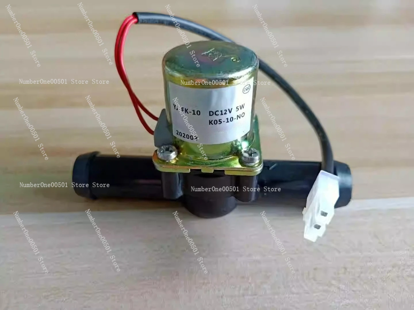 

12 В нормально закрытый водяной клапан автомобильного нагревателя, водяной клапан нагревателя кондиционера, переключатель горячей и холодной воды, электромагнитный клапан