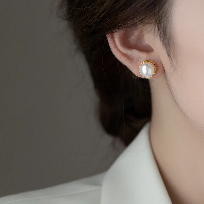 جديد أربعة مواسم موضة رائعة ريترو النحاس تقليد اللؤلؤ الزركون أسطواني أقراط المرأة عطلة مأدبة مجوهرات #2