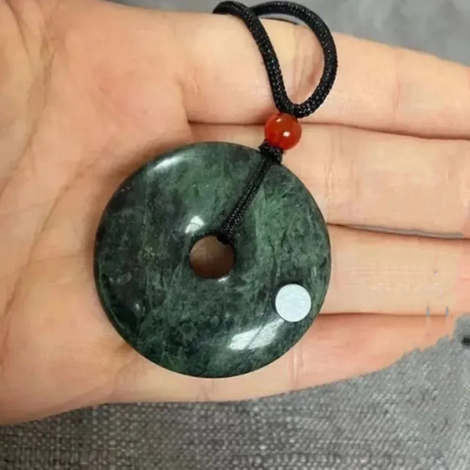 

Natural Jade Hidden Jade Medicine King Stone Safety Buckle Pendant Men's and Women's Active Magnetic Safety Pendant