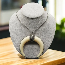 Resin Bull Horn Adjustable Necklace Vintage Inlaid with Glass Crystal Moon Shape Pendant Necklace Charms Jewelry Gift Collares