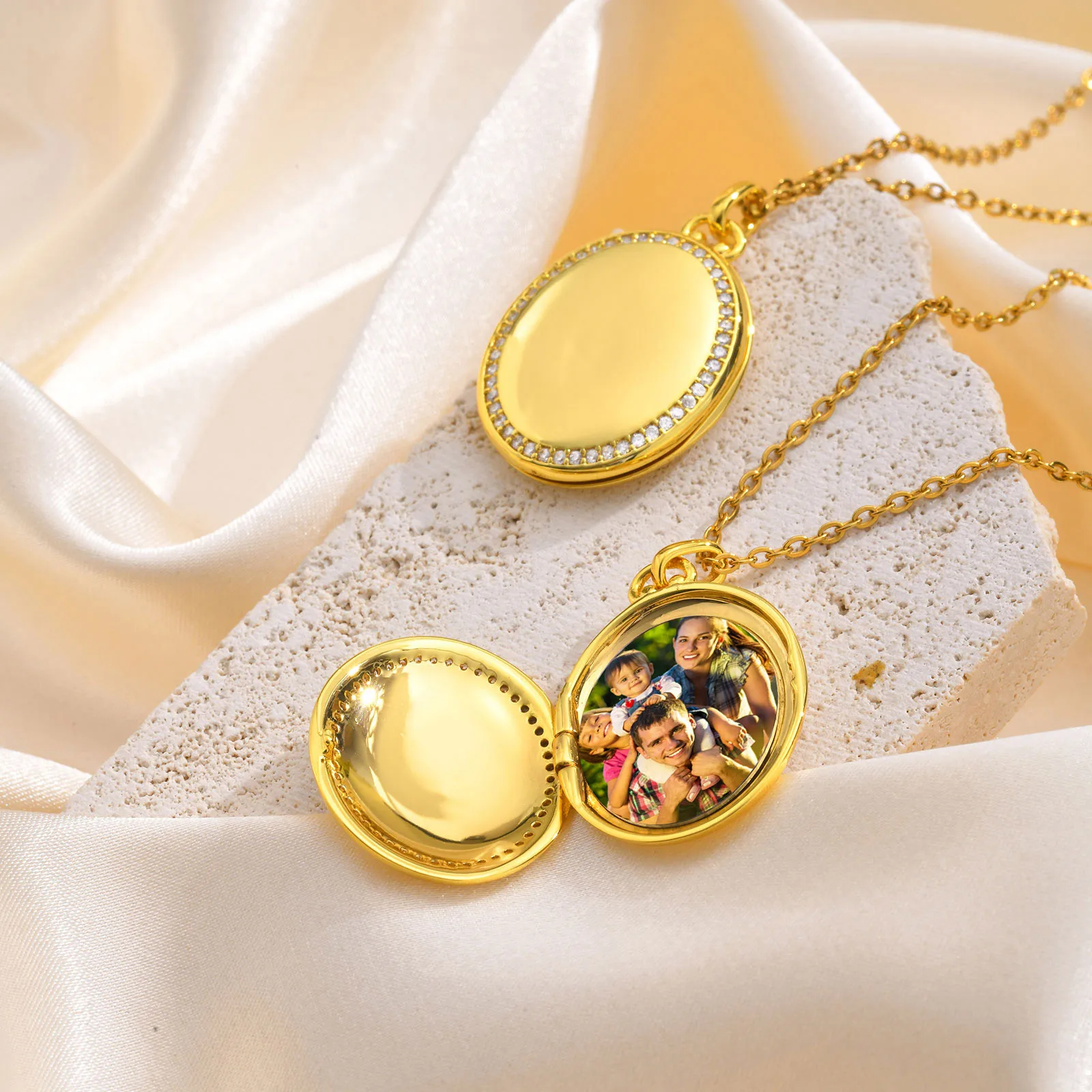 Custom Oval Locket Pendant Necklace for Women, Zirconia Openable Personalized Photo with Text Jewelry