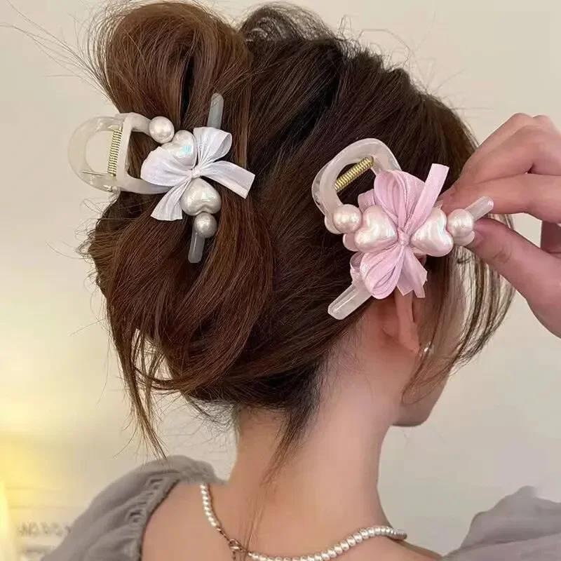 Pérola acrílica Love Heart Hair Clip para mulheres, tecido temperamento doce, borboleta Bow, Shark Clip, Girl Hair Accessories, New