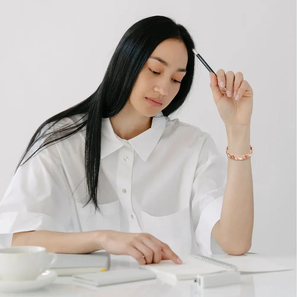 1Pcs Rhinestones Watch Wristband X-Shaped Zinc Alloy High Shine Elegant Texture Fashionable Strap for Dating Shopping Commute